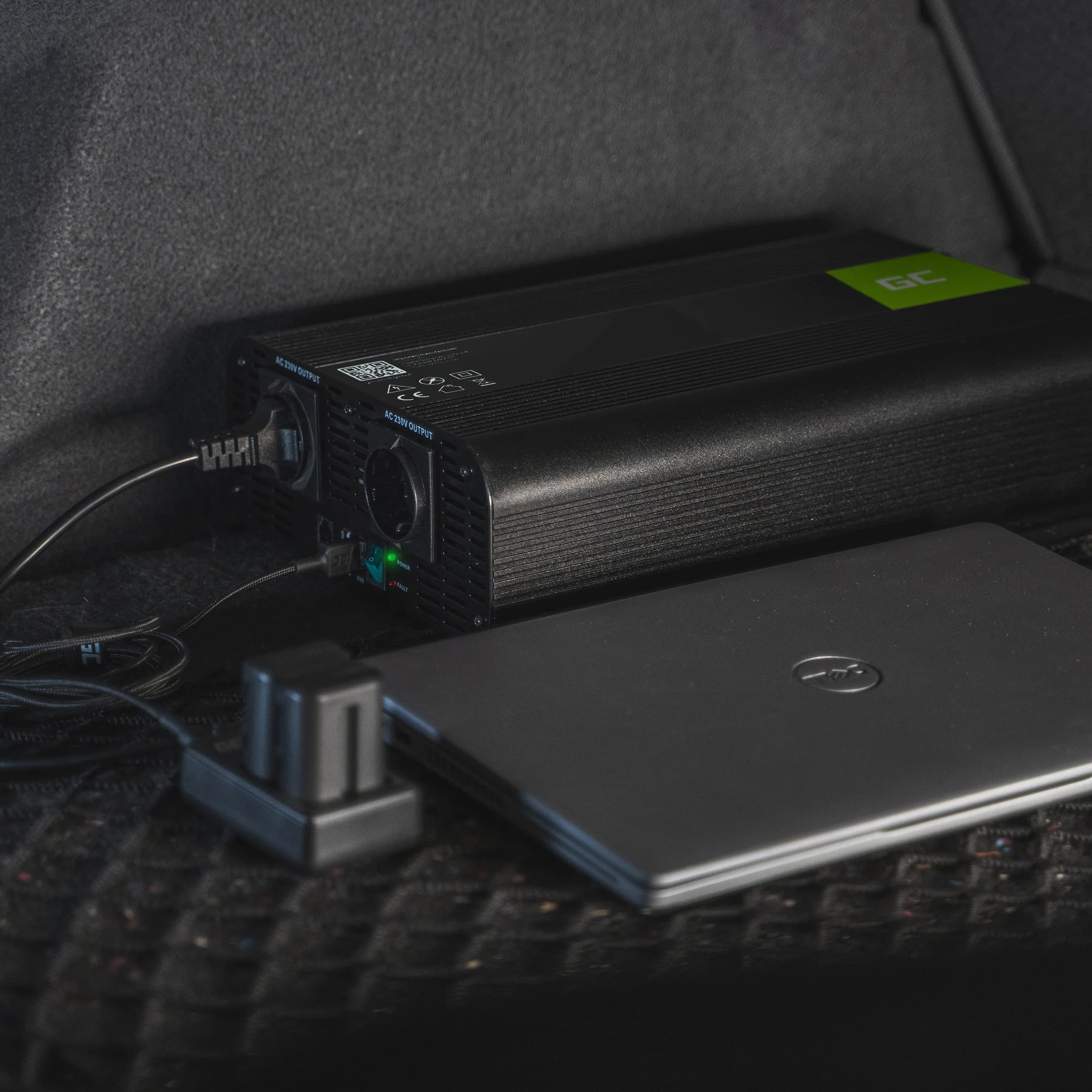 Green Cell 300W/600W 12V a 220V/230V Inversor de Corriente Onda Sinusoidal Modificada DC AC Power Inverter para Coche Camión con Puerto USB