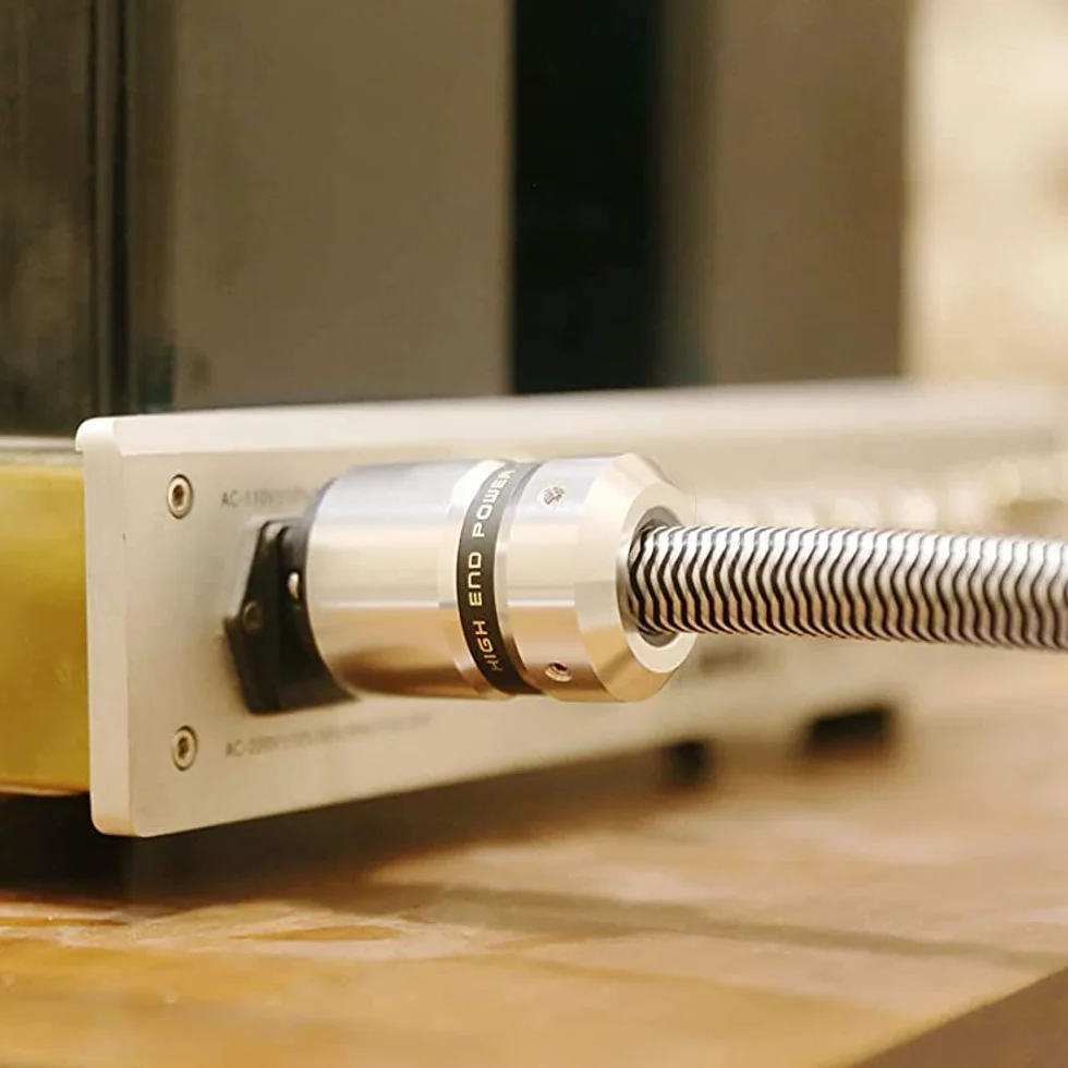 Tertullus 1 par conectores Schuko chapados en rodio acoplamiento IEC diámetro 18 mm