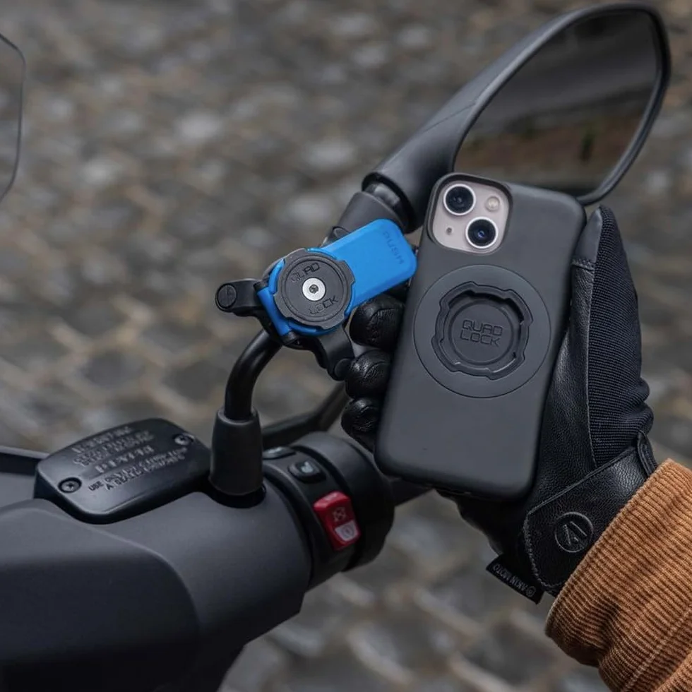 QUAD LOCK Soporte de Teléfono para Moto con Amortiguador de Vibraciones Funda mag iPhone 14
